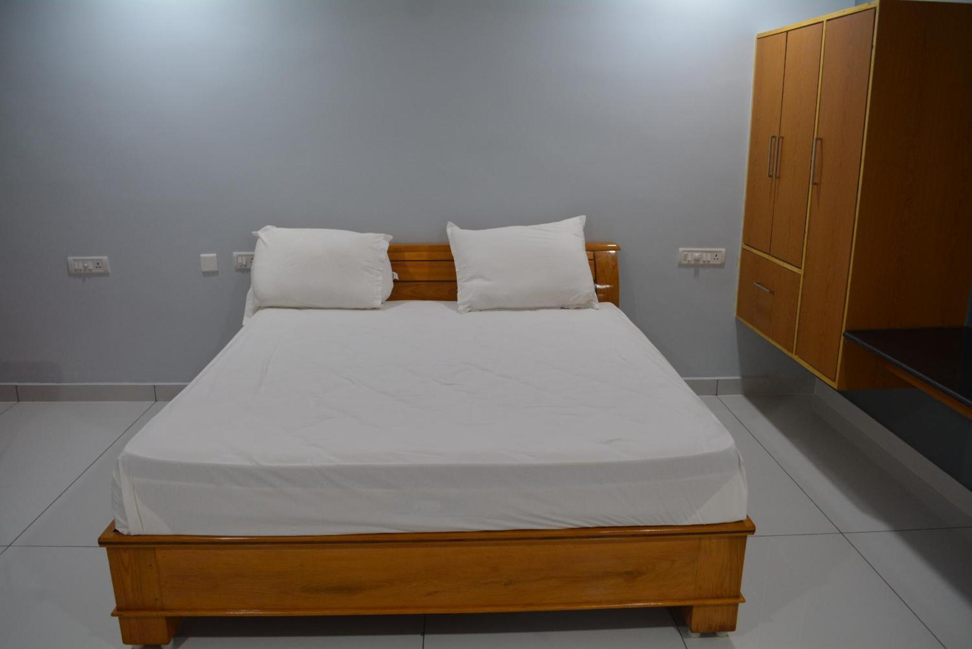 Yanam Resorts Esterno foto