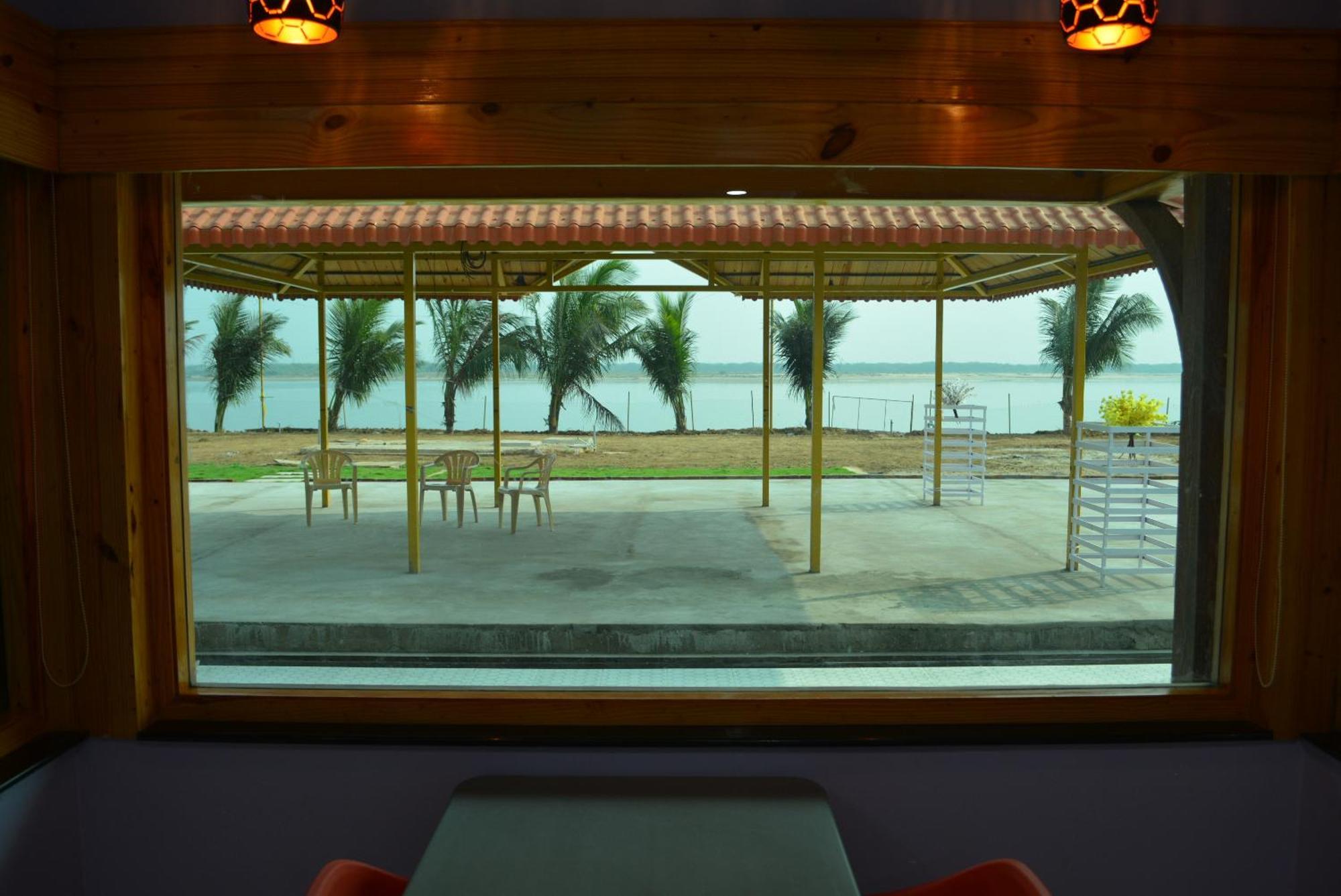 Yanam Resorts Esterno foto