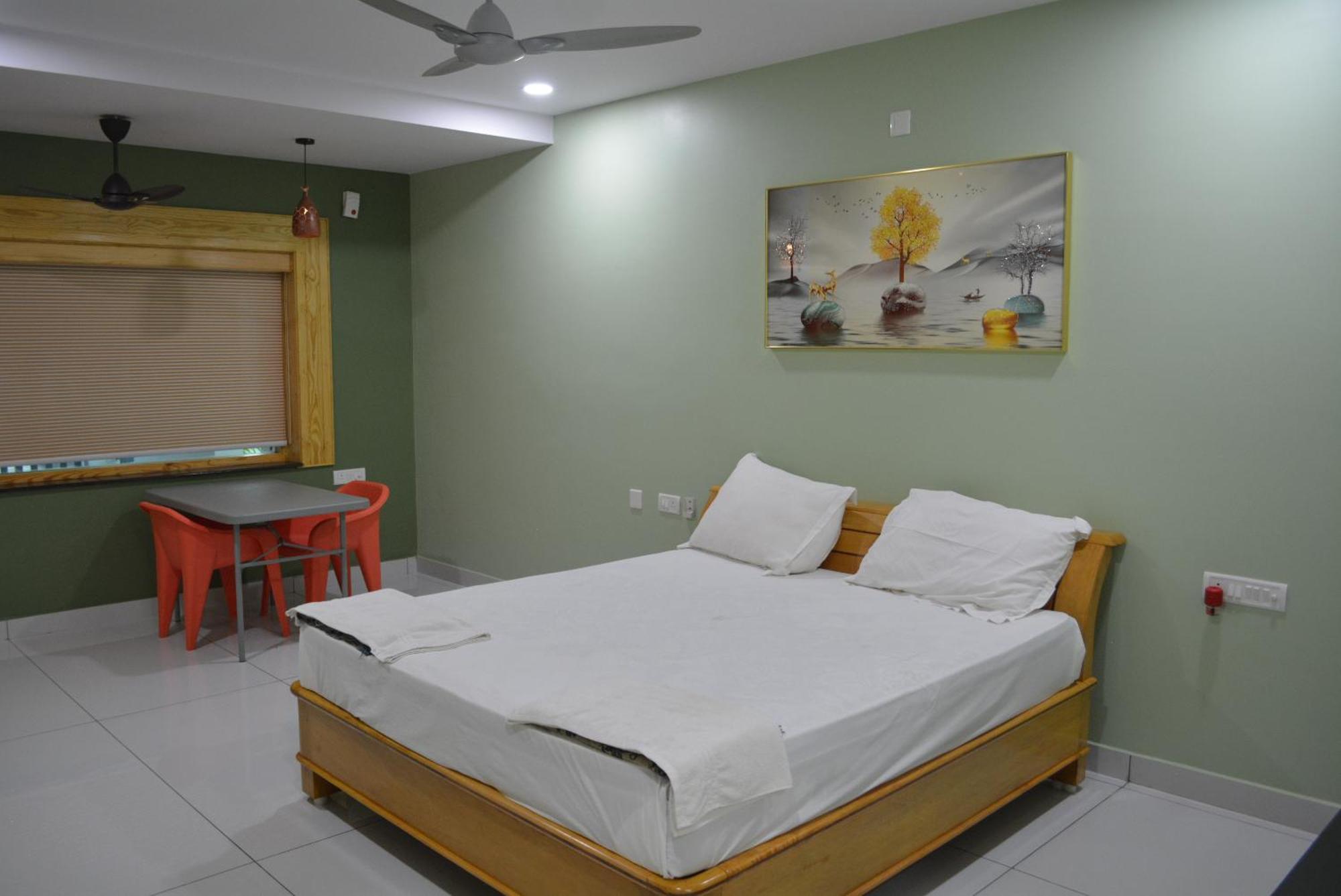 Yanam Resorts Esterno foto