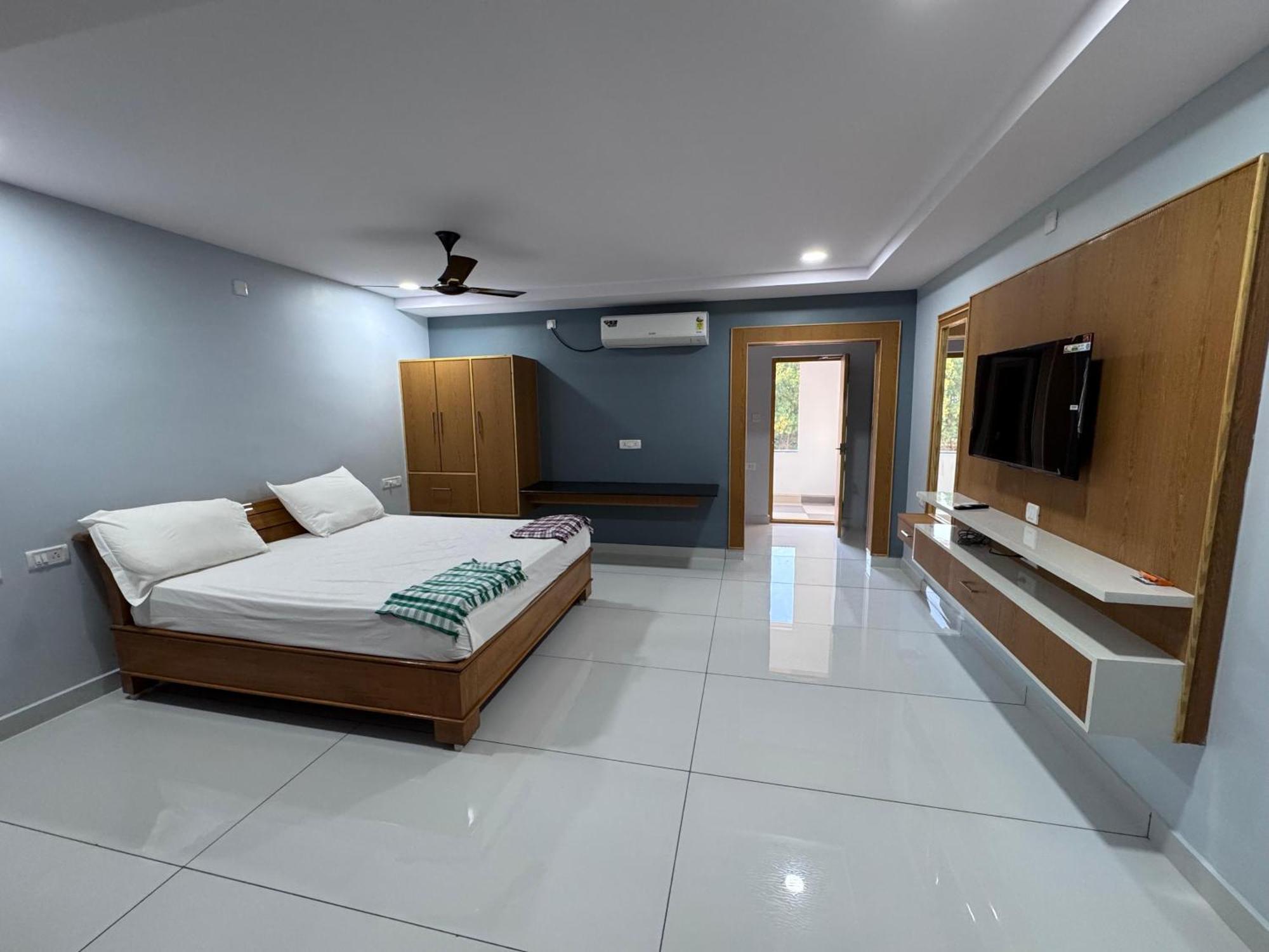 Yanam Resorts Esterno foto